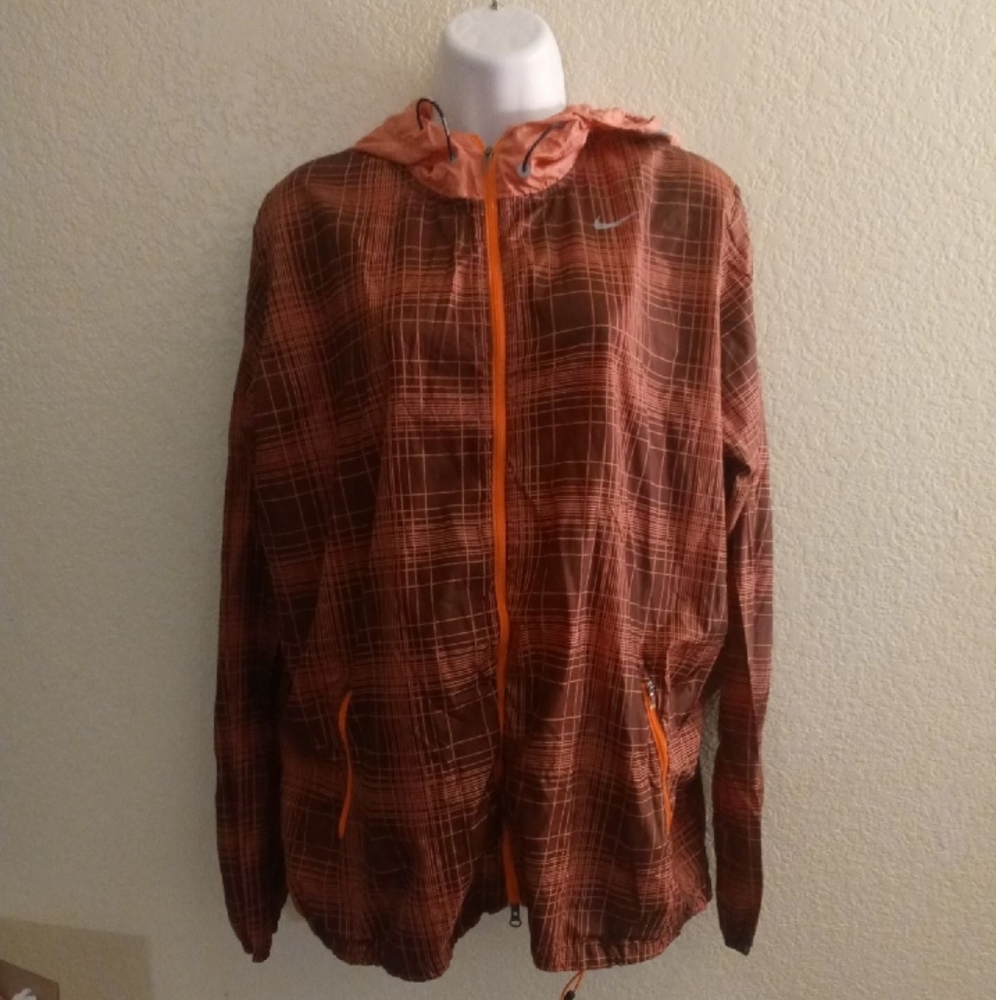 Women's Nike extra large windbreaker